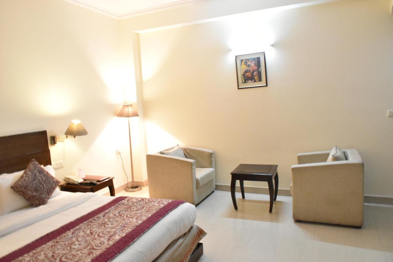 Hotel Lohias Delhi Airport New Delhi Bagian luar foto