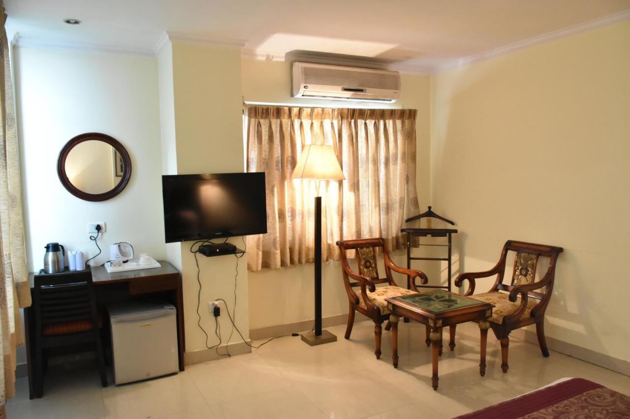 Hotel Lohias Delhi Airport New Delhi Bagian luar foto