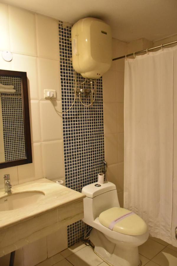 Hotel Lohias Delhi Airport New Delhi Bagian luar foto