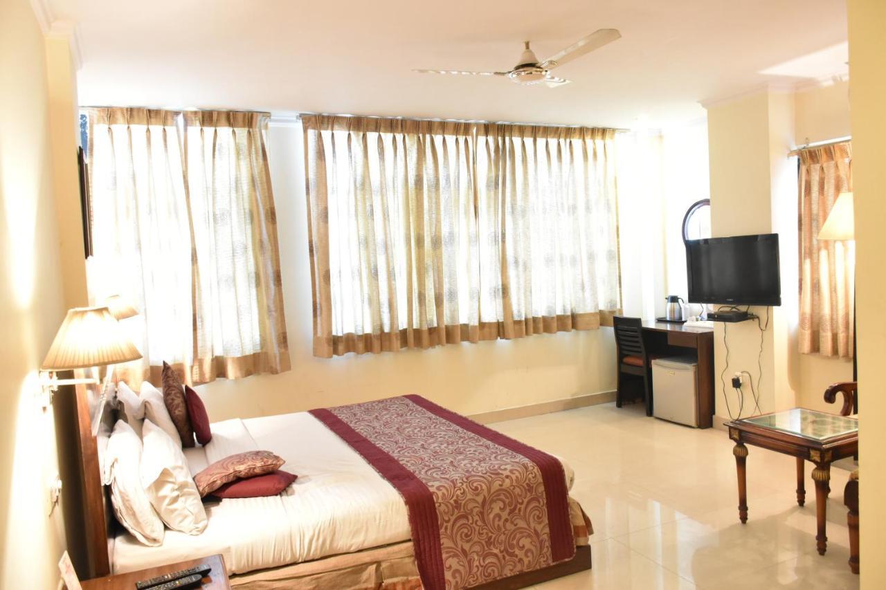 Hotel Lohias Delhi Airport New Delhi Bagian luar foto