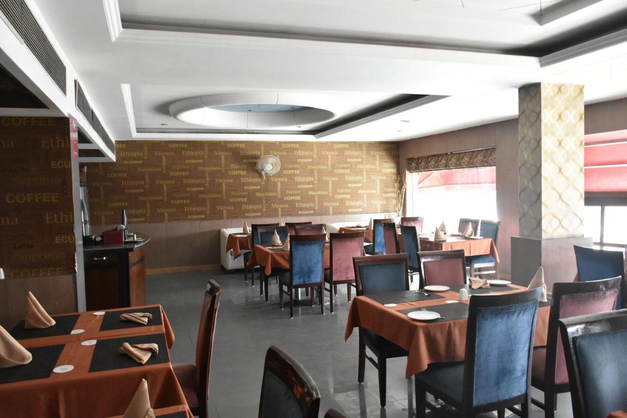 Hotel Lohias Delhi Airport New Delhi Bagian luar foto