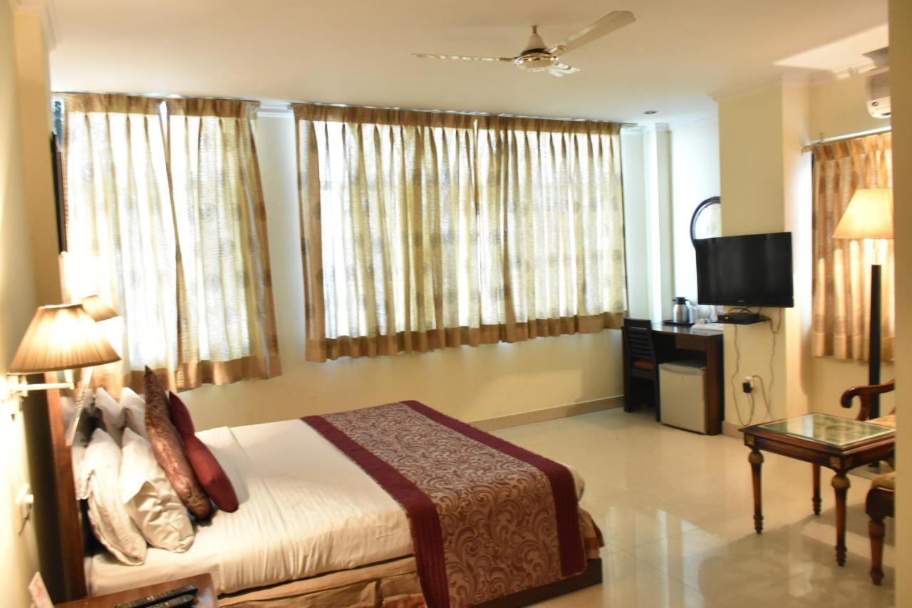 Hotel Lohias Delhi Airport New Delhi Bagian luar foto