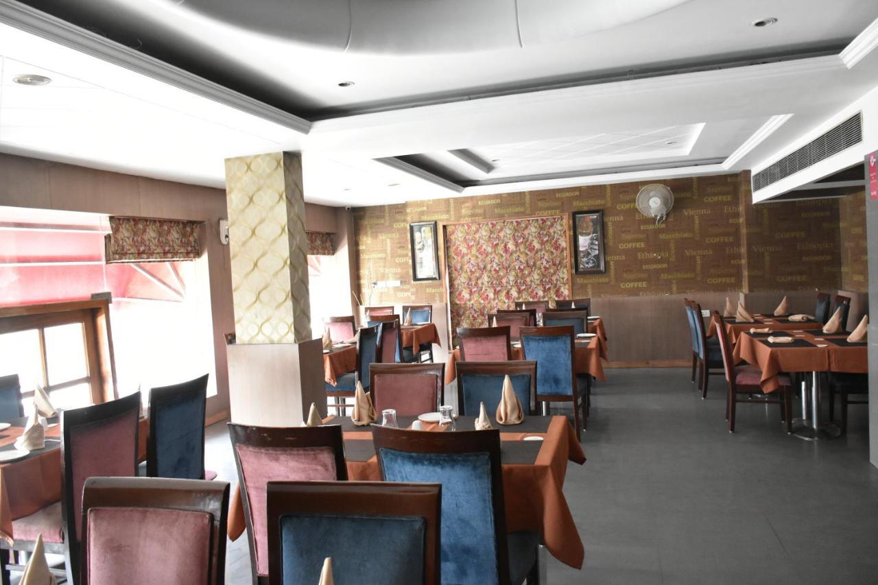 Hotel Lohias Delhi Airport New Delhi Bagian luar foto