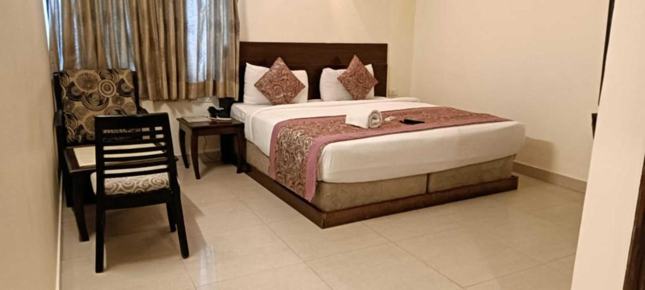Hotel Lohias Delhi Airport New Delhi Bagian luar foto